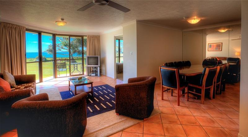 San Simeon Beachfront Apartments Tugun Голд-Кост Экстерьер фото